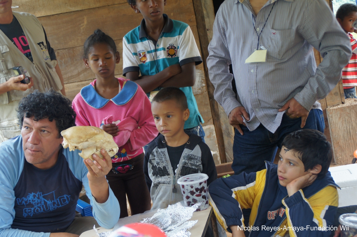 Andean bear_T ornatus_El Cinco Manaure Cesar Perija_Colombia_bear workshop with children_Nicolas Reyes-Amaya-Fundación Wii