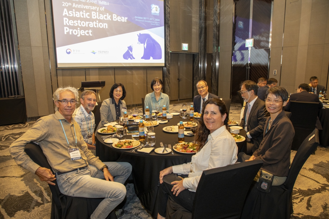 Invited speakers at formal Symposium dinner